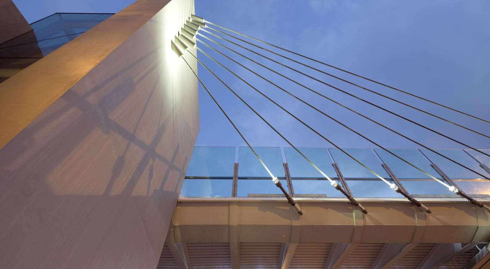 Click to enlarge image Brigde2.jpg